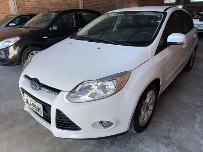 Ford Focus 1.6 S/1.6 SE Flex 16V 5P AUT 2015