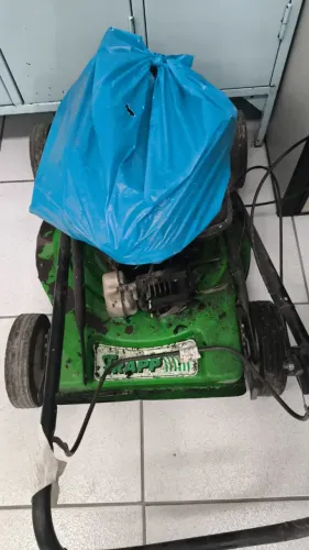 maquina de roçar grama trap retirar peças