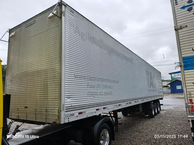 Carreta 30 paletes marca Guerra 