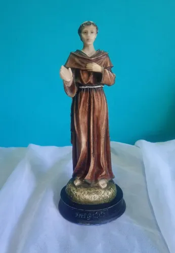 Estatueta em resina - Frei Galvão