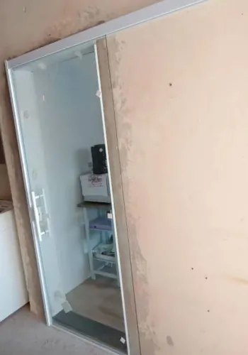 Porta de correr de vidro 1.200 completa com instalação 