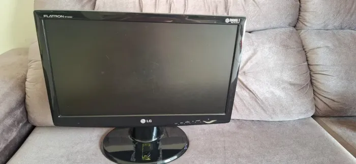 Computador + monitor