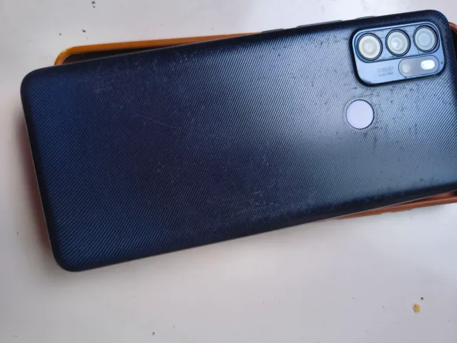 Vende-se celular Motorola g60 s novo