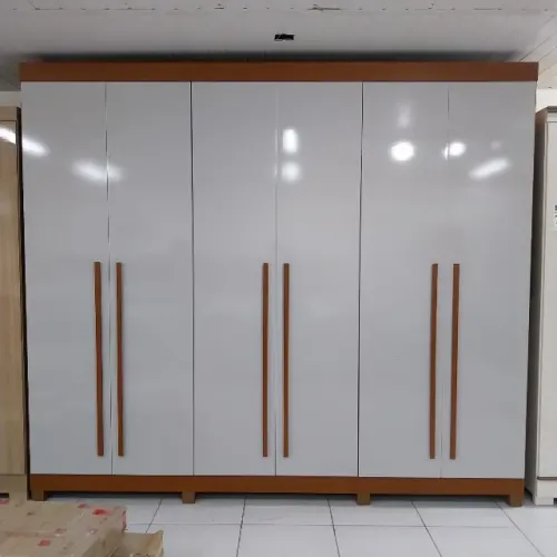 GUARDA-ROUPA CASAL 6 PORTAS 4 GAVETAS 2.70 METROS