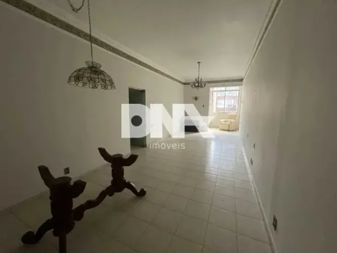 Apartamento : / Residencial / Copacabana