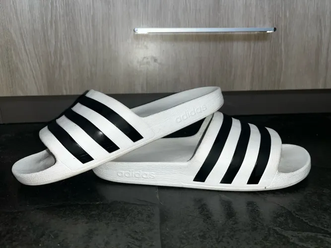 Chinelo adidas