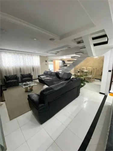 Casa à venda ou para alugar com 4 quartos, sendo 2 suítes, em Vila Rosália, Guarulhos - SP