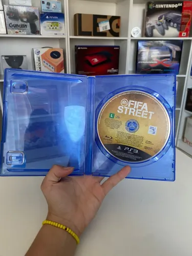 Vendo FIFA Street Ps3 Semi novo - somente midia 