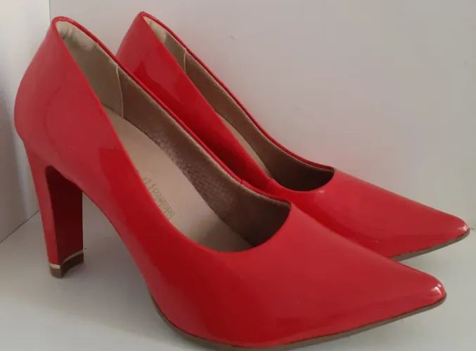 Sapato Scarpã salto alto grosso Picadilly vermelho de verniz 39