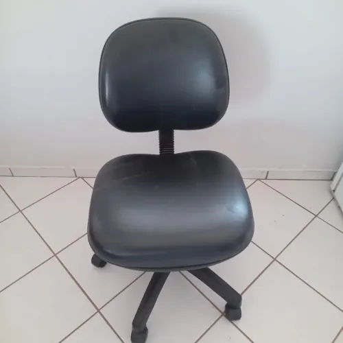 Cadeira de Escritório Giratória com Rodinhas