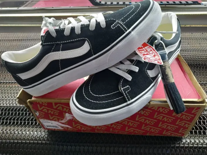 tênis vans sk8-low black true white Original Novo na caixa no site da marca esta mais caro