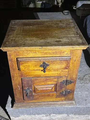 02 Armários Criado Mudo de Madeira Maciça Rústico Vintage