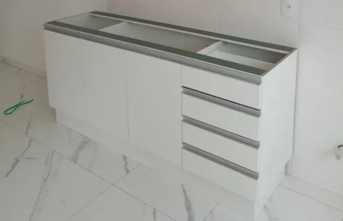 BALCÃO DE PIA 100% MDF MEDINDO 1,80 DE COMPRIMENTO PRODUTO NOVO 