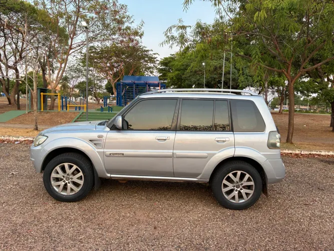 Mitsubishi Pajero TR4 2.0/ 2.0 Flex 16V 4X4 Aut. 2010