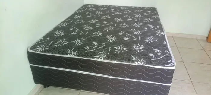 Cama box casal ortopédica/ ótima qualidade!!!