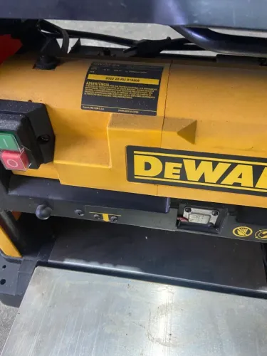 Plaina Desengrossadeira 1800w Portátil Dewalt Dw733-b2 127v Amarelo Plaina desengrosso
