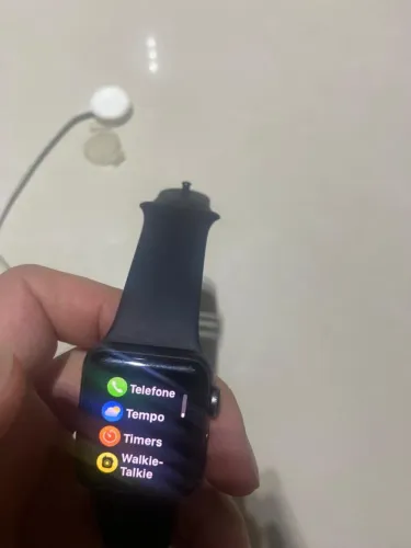 Apple Watch Series 3 (GPS), Caixa em alumínio cinza espacial de 38 mm com Pulseira esporti