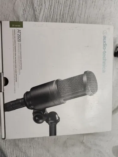 Microfone at2020audio