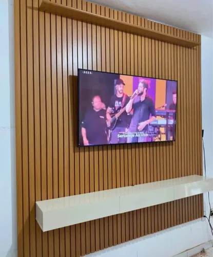 Painel Maverick ripado para tv 