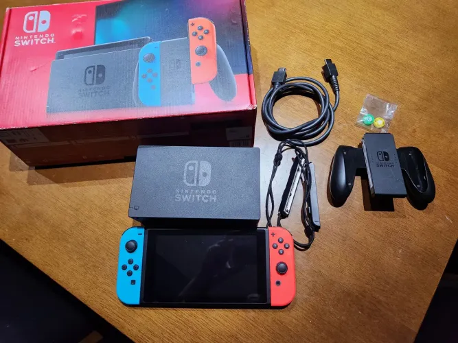 Nintendo Switch v1 novo com caixa mais 3 jogos