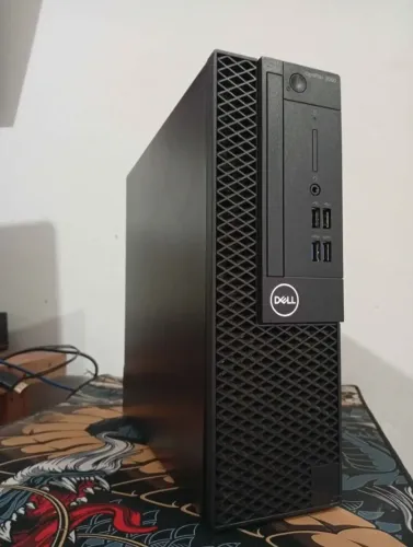 Computador Dell, Core i3 8" Geração, 8GB, SSD 240GB.