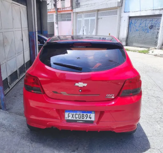 Chevrolet Onix Hatch Effect 1.4 8V Flex Power Mec. 4P 2015