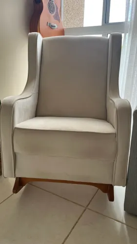 Poltrona de amamentação 