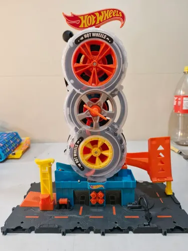 Hot Wheels - Posto de Combustível com Pista