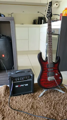 Guitarra Ibanez GRX SEM Amplificador