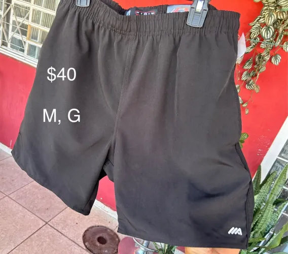 Shorts novos Preto e Marrom C&A- M e G