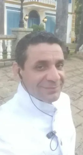 GARÇOM PROFISSIONAL