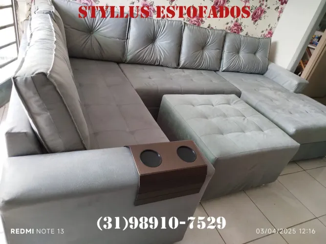 Sofá de Canto com Puff e Porta Copos
