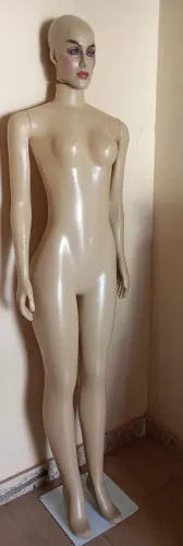 Manequim Feminino Completo