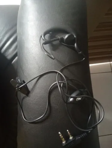  2 Fone de ouvido para walkie-talkie, nunca foram usados 
