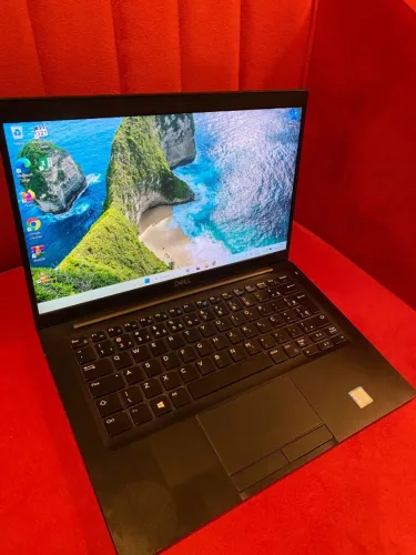 Notebook DELL i7, com ssd nvme 256gb, 8gb de memória ddr4, bateria nova, bem cuidado!