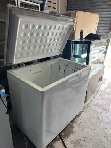 Freezer Fricom 311 1 tampa