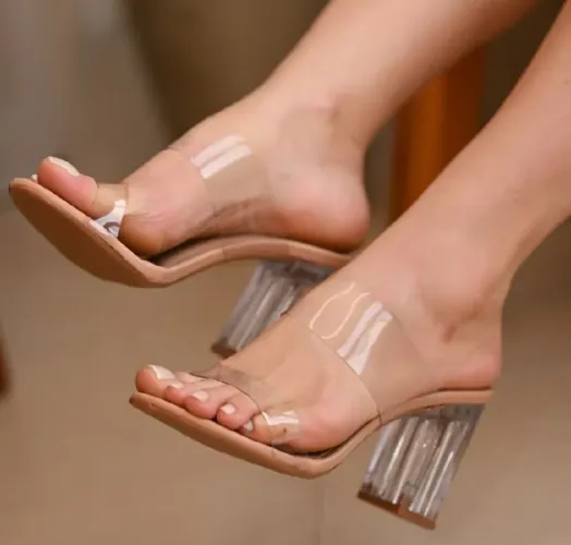 Tamanco Salto régua acrílico 10 cm antiderrapante sandália Nude 35