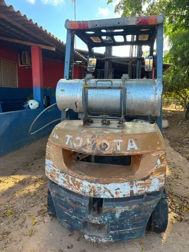 Empilhadeira toyota