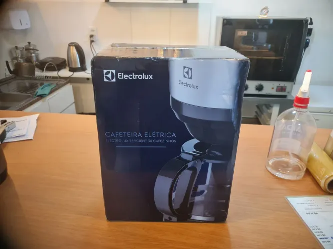 Cafeteira Elétrica 30 Xícaras 220V - Electrolux