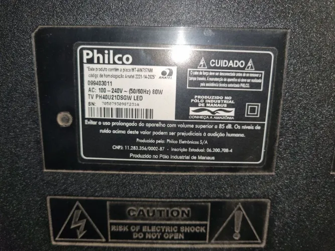 Vendo 3 televisões quebradas 