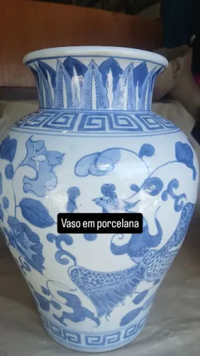 Vaso oriental em porcelana