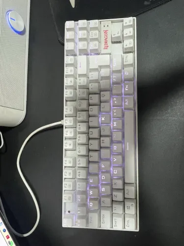 Teclado mecânico redragon kumara