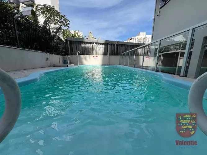 Apartamento com 3 dormitórios (1 suíte), a 150m do Parque de Coqueiros, com vaga de garage