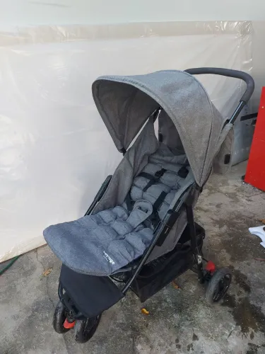 Carrinho de bebê voyage delta