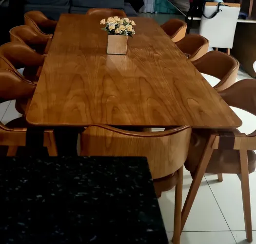 Mesa laminada nova   para sala de jantar baixou preço!
