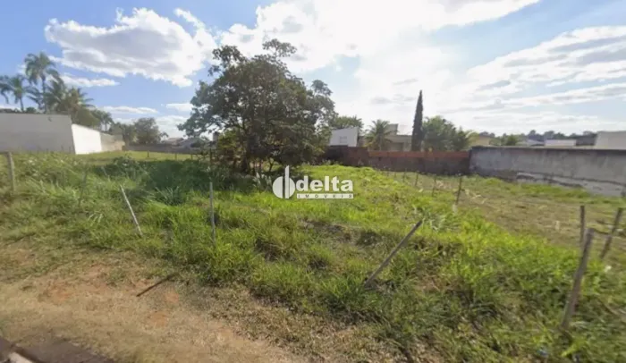 Terreno com 600m² disponível para venda no bairro City Uberlândia ao lado do Jardim Karaíb