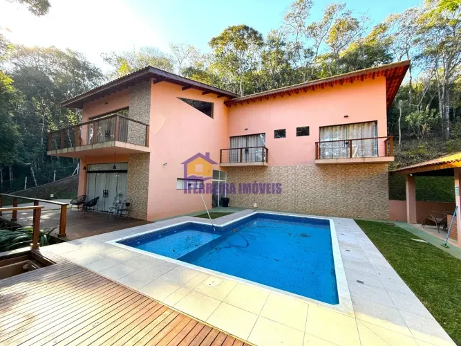 Ibiúna, lindo sobrado recém construído em condomínio de alto padrão
