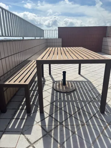 Mesa de Alumínio Ripada Retangular 180x90 + Banco 160cm | Área Externa