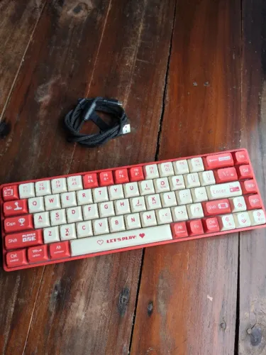 Teclado Mecânico Gamer Ajazz x Nacodex AK680 (65%, Switches Brown, Iluminação Rainbow)