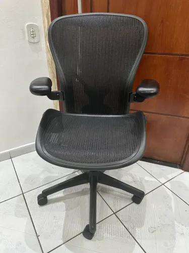 cadeira herman miller aeron b completa